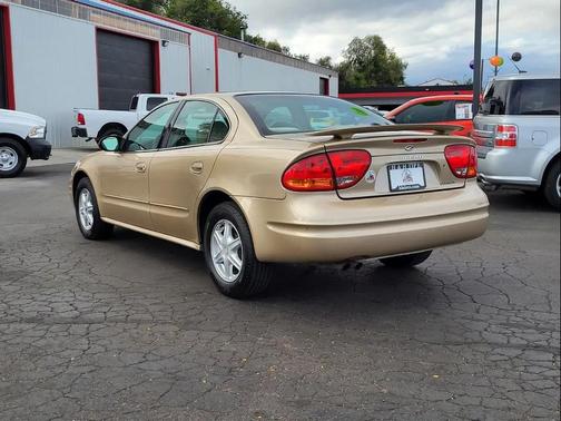 2004 Oldsmobile Alero GL1