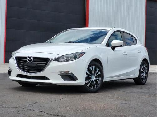Snowflake White Pearl Mica 2016 Mazda Mazda3 i Sport