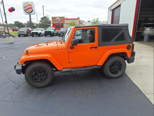 Crush Clearcoat 2012 Jeep Wrangler Sahara
