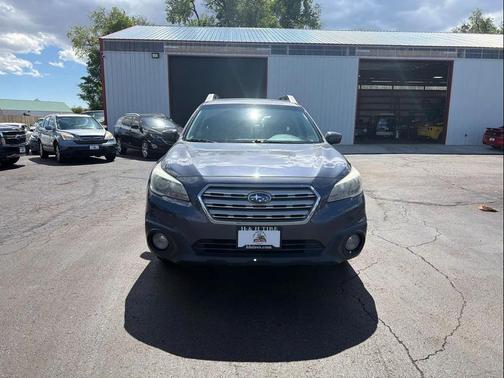 Gray 2017 Subaru Outback 2.5i Premium