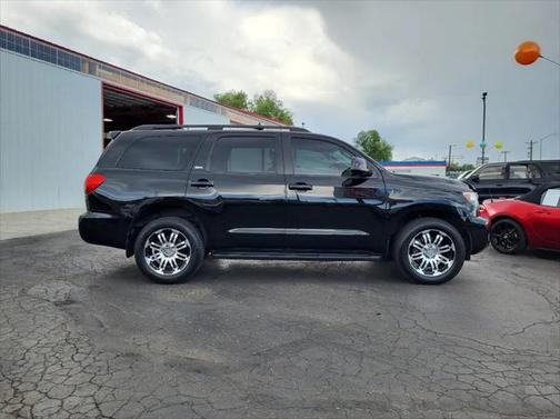 2011 Toyota Sequoia SR5