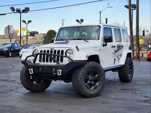 Bright White Clearcoat 2015 Jeep Wrangler Unlimited Altitude