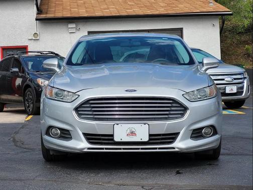 Ingot Silver 2016 Ford Fusion SE