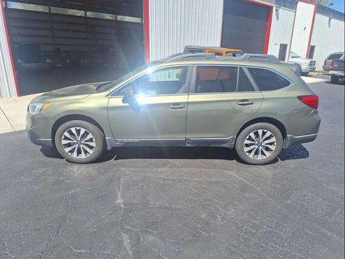 Wilderness Green Metallic 2017 Subaru Outback 2.5i Limited