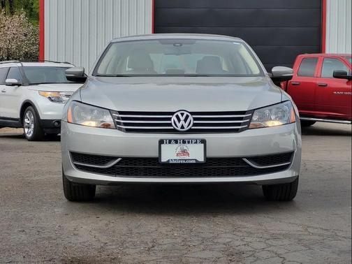Silver 2013 Volkswagen Passat 2.5 SE