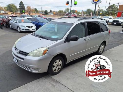 2004 Toyota Sienna CE