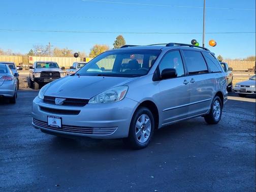 2004 Toyota Sienna CE