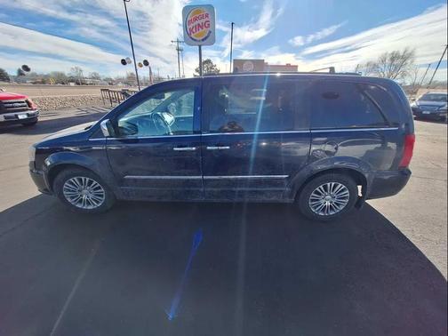 2014 Chrysler Town & Country Touring-L