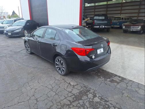 Black Sand Pearl 2017 Toyota Corolla LE