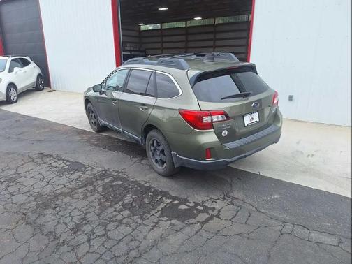Wilderness Green Metallic 2017 Subaru Outback 2.5i Premium