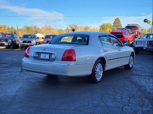 2004 Lincoln Town Car Ultimate