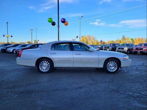 2004 Lincoln Town Car Ultimate