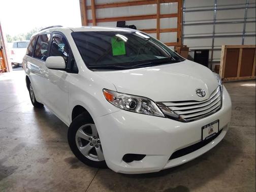 2015 Toyota Sienna LE