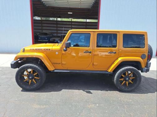 Black Clearcoat 2014 Jeep Wrangler Unlimited Rubicon