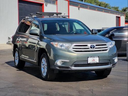 Cypress Pearl 2013 Toyota Highlander SE