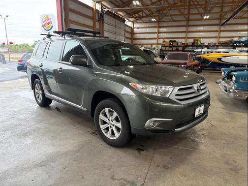 Cypress Pearl 2013 Toyota Highlander SE