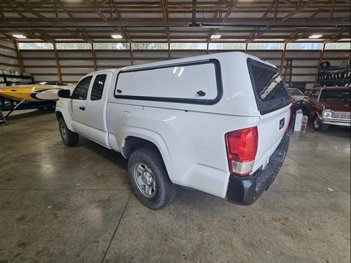 Super White 2016 Toyota Tacoma SR
