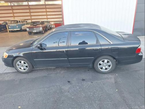 2003 Toyota Avalon XL