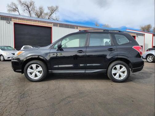 2016 Subaru Forester 2.5i