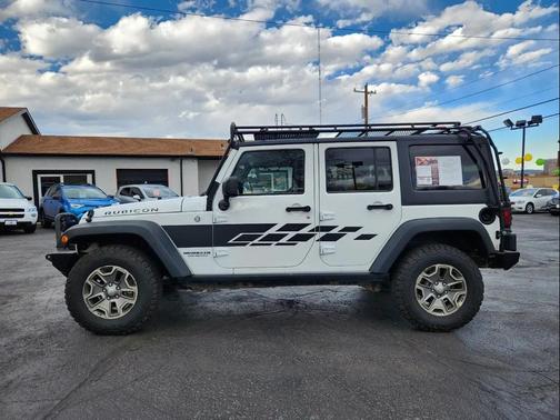 Bright White Clearcoat 2014 Jeep Wrangler Unlimited Rubicon