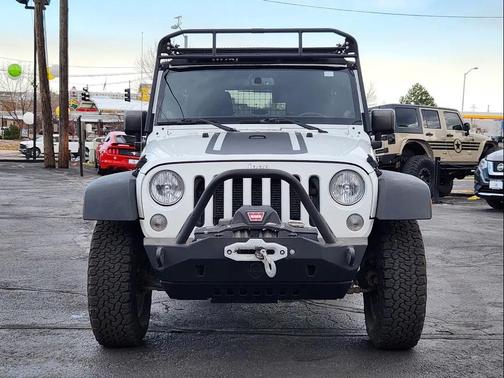 Bright White Clearcoat 2014 Jeep Wrangler Unlimited Rubicon