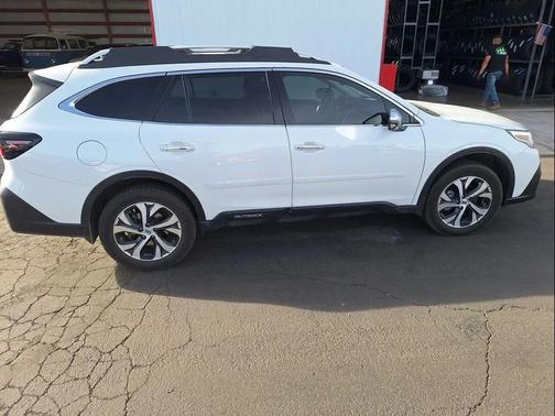 2020 Subaru Outback Touring XT
