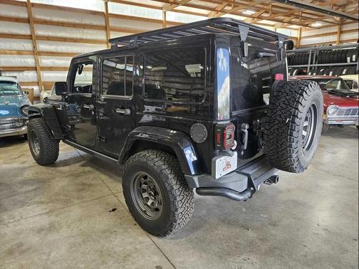Black Clearcoat 2016 Jeep Wrangler Unlimited Backcountry