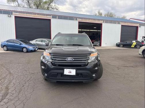 Gray 2014 Ford Explorer Limited
