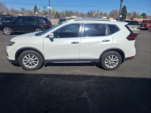 2018 Nissan Rogue SV