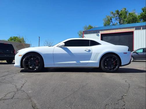 Summit White 2015 Chevrolet Camaro 2SS