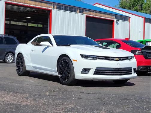 Summit White 2015 Chevrolet Camaro 2SS