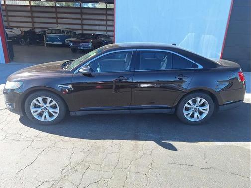 2014 Ford Taurus SEL