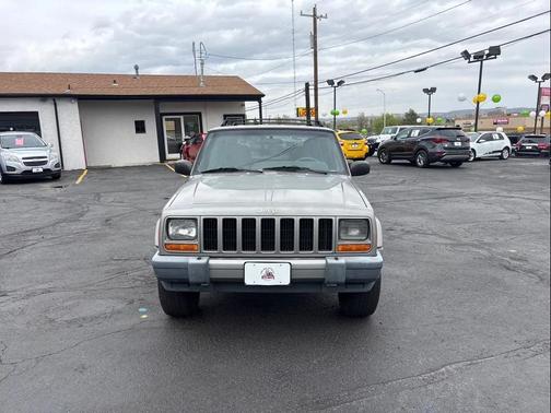 Silverstone Metallic Clearcoat 2001 Jeep Cherokee Sport 4WD