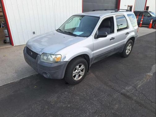 2005 Ford Escape XLT