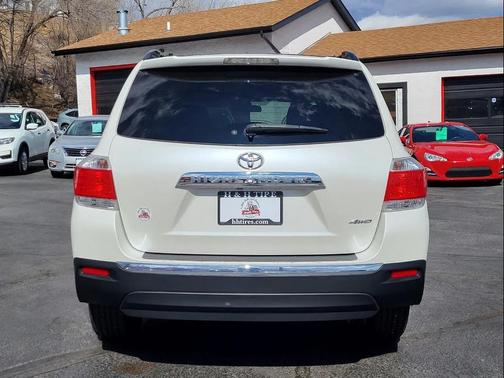 2013 Toyota Highlander SE