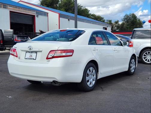 2010 Toyota Camry LE