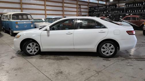 2010 Toyota Camry LE
