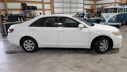 2010 Toyota Camry LE