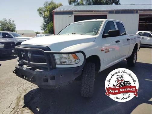 2017 RAM 2500 Tradesman Crew Cab 4x4 6'4' Box