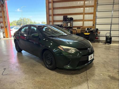 4Evergreen Metallic 2016 Toyota Corolla LE