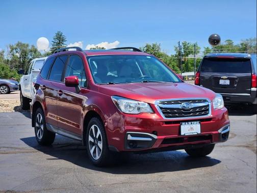 Crystal Black Silica 2018 Subaru Forester 2.5i Premium