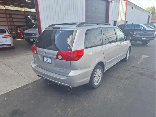 2008 Toyota Sienna LE