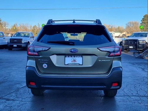 2024 Subaru Outback Premium