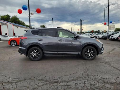 2018 Toyota RAV4 Hybrid SE