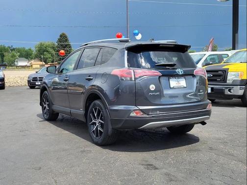 2018 Toyota RAV4 Hybrid SE