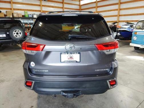 2017 Toyota Highlander Limited