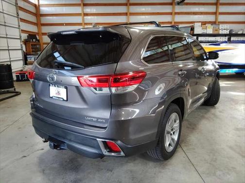 2017 Toyota Highlander Limited