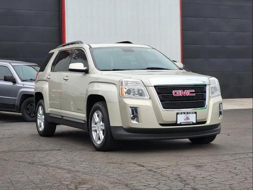 Champagne Silver Metallic 2014 GMC Terrain SLT-1