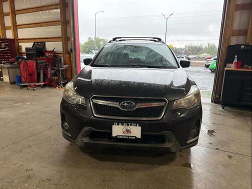 Dark Gray Metallic 2016 Subaru Crosstrek 2.0i Limited