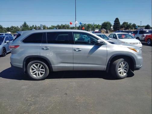 2016 Toyota Highlander LE